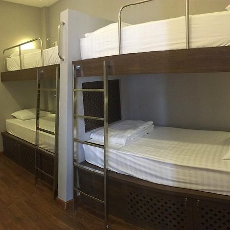 The Alley Hostel На Транг Екстериор снимка